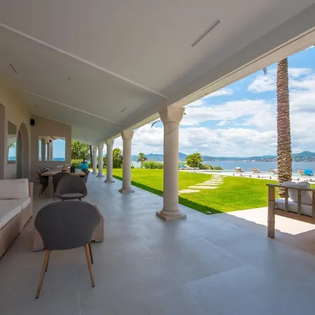 Super Luxury 10 Bedrooms In A Great Location With Splendid View Сен-Тропе