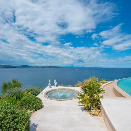 Super Luxury 10 Bedrooms In A Great Location With Splendid View