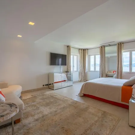 Super Luxury 10 Bedrooms In A Great Location With Splendid View Вилла *