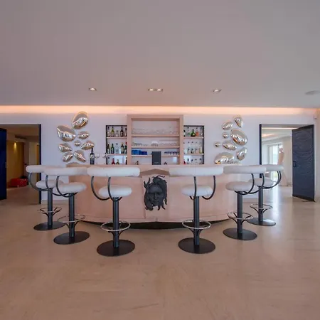 Super Luxury 10 Bedrooms In A Great Location With Splendid View *
